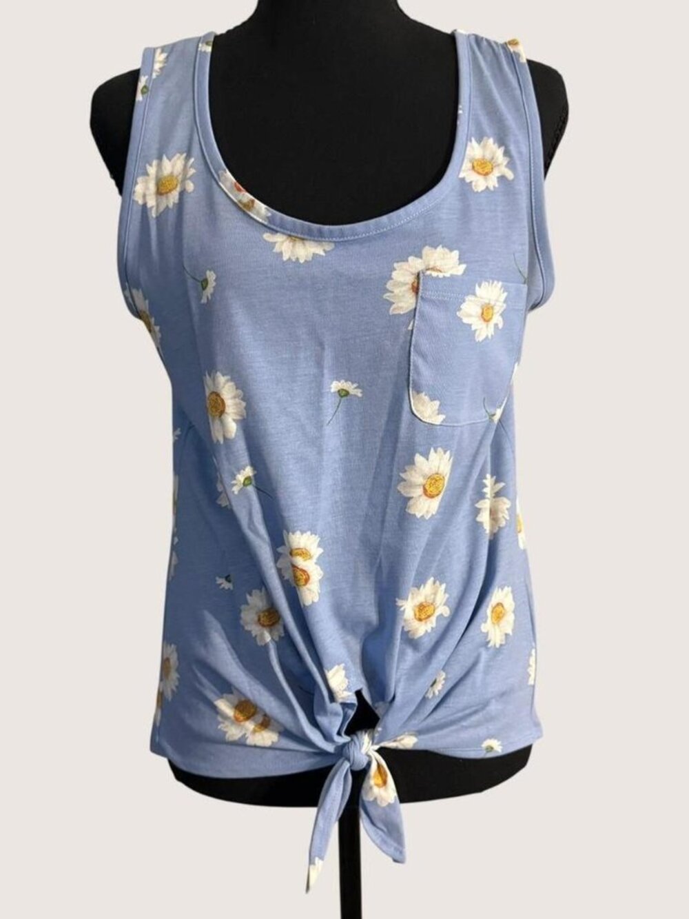 REBELLIOUS ONE NWT Blue Daisy Floral Print Tie Front Tank Top Size Medium